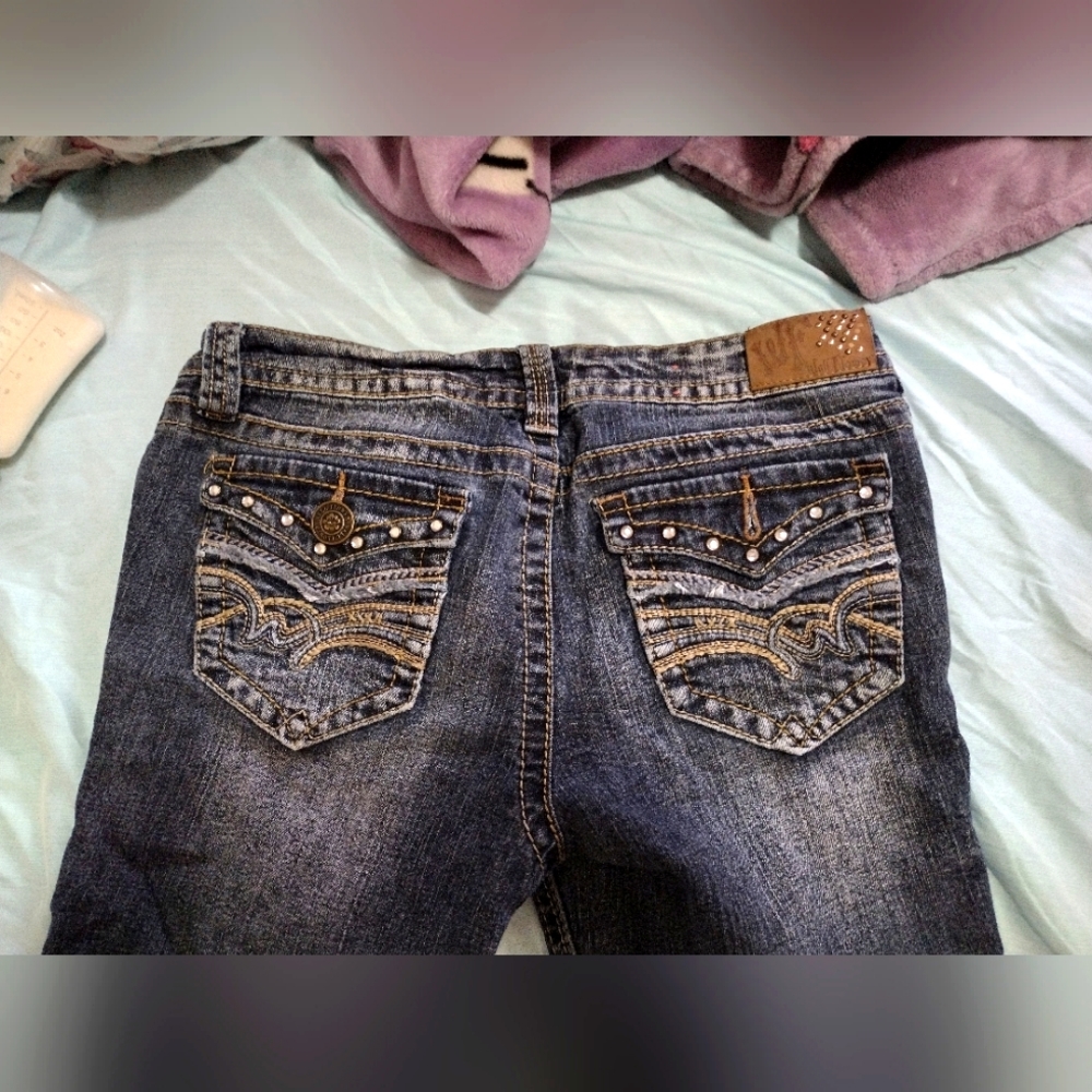 Wallflower Capris